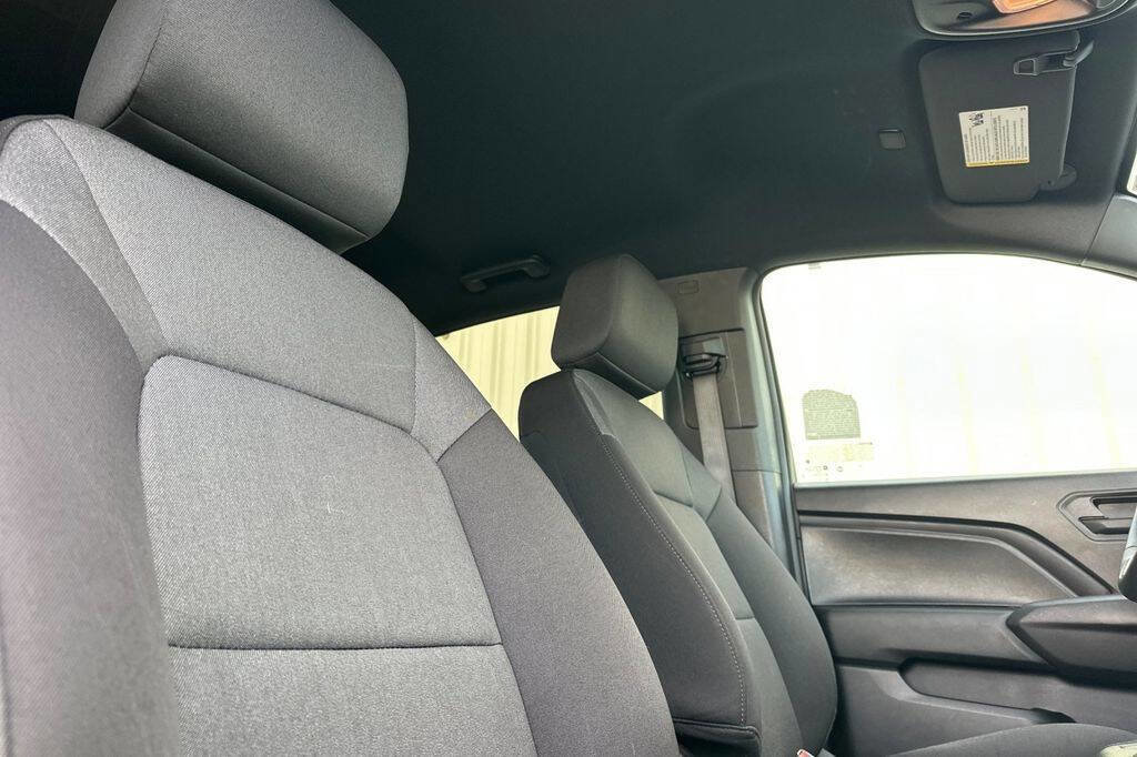 Used 2024 Chevrolet Colorado W/T image 16