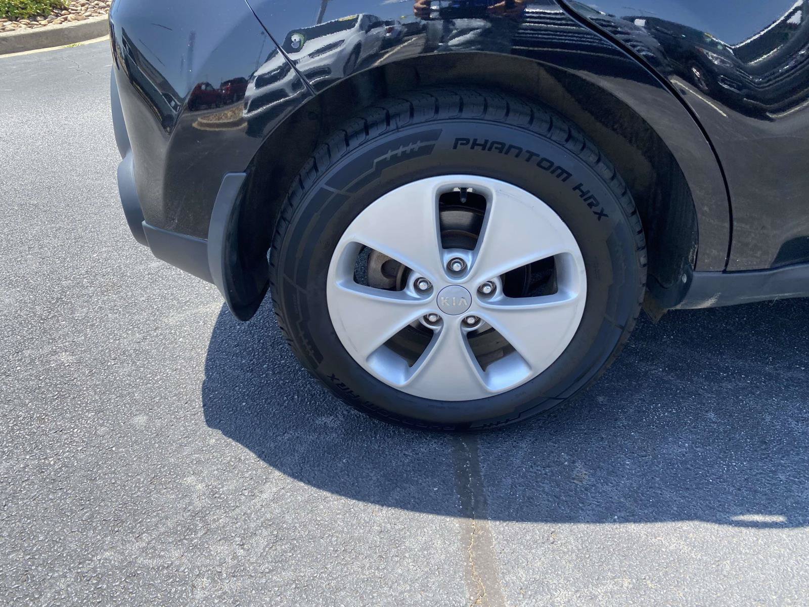 Used 2016 Kia Soul FWD image 9