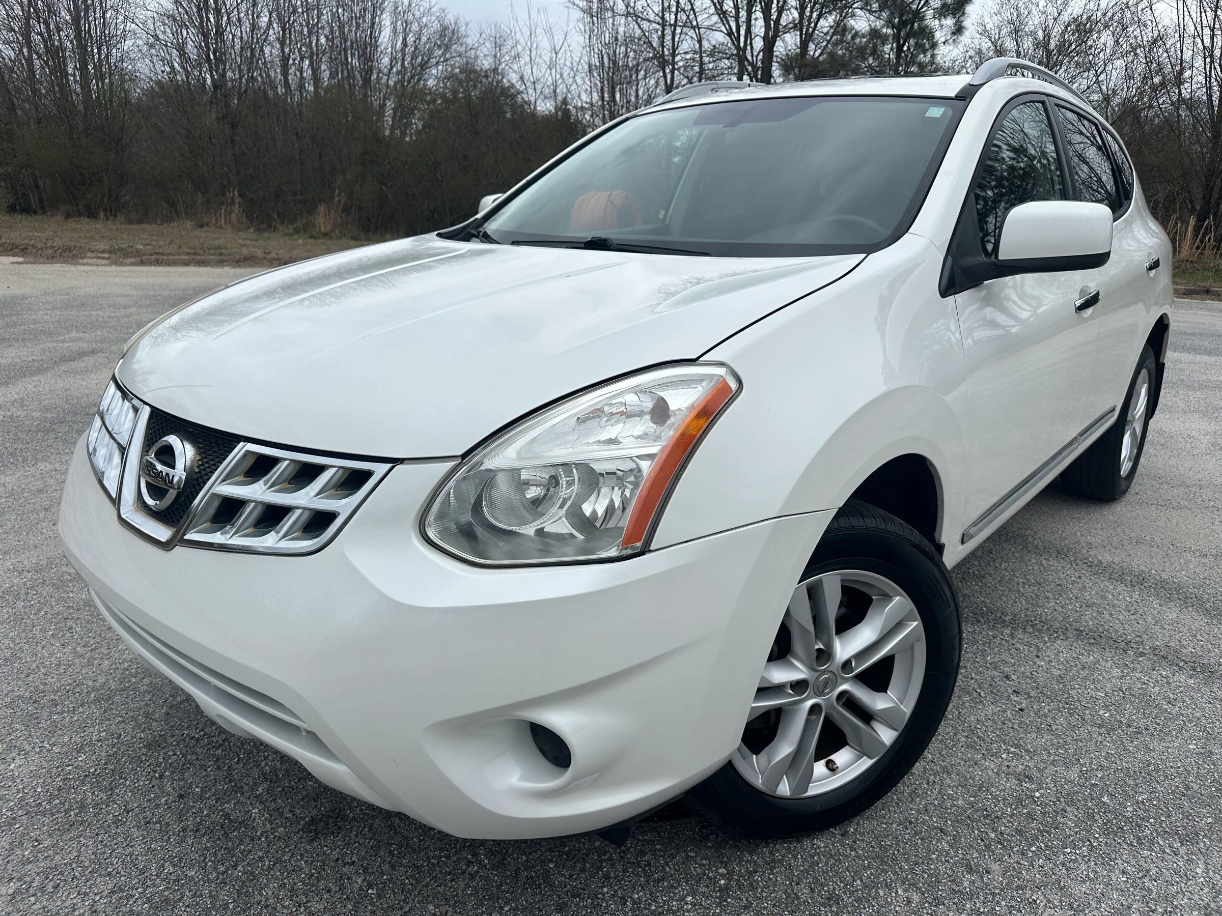 Used 2012 Nissan Rogue SV w/ Premium Pkg image 1