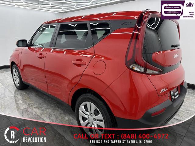 Used 2022 Kia Soul LX image 4