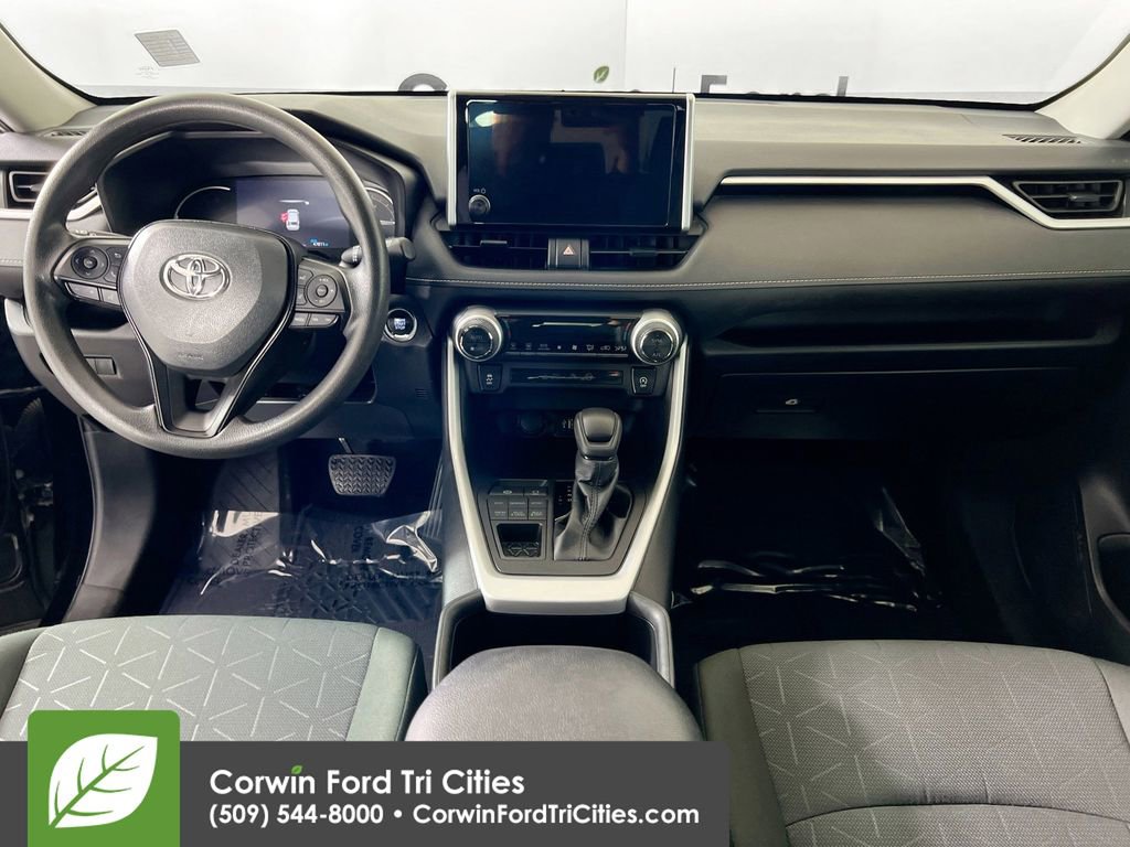 Used 2023 Toyota RAV4 XLE image 7
