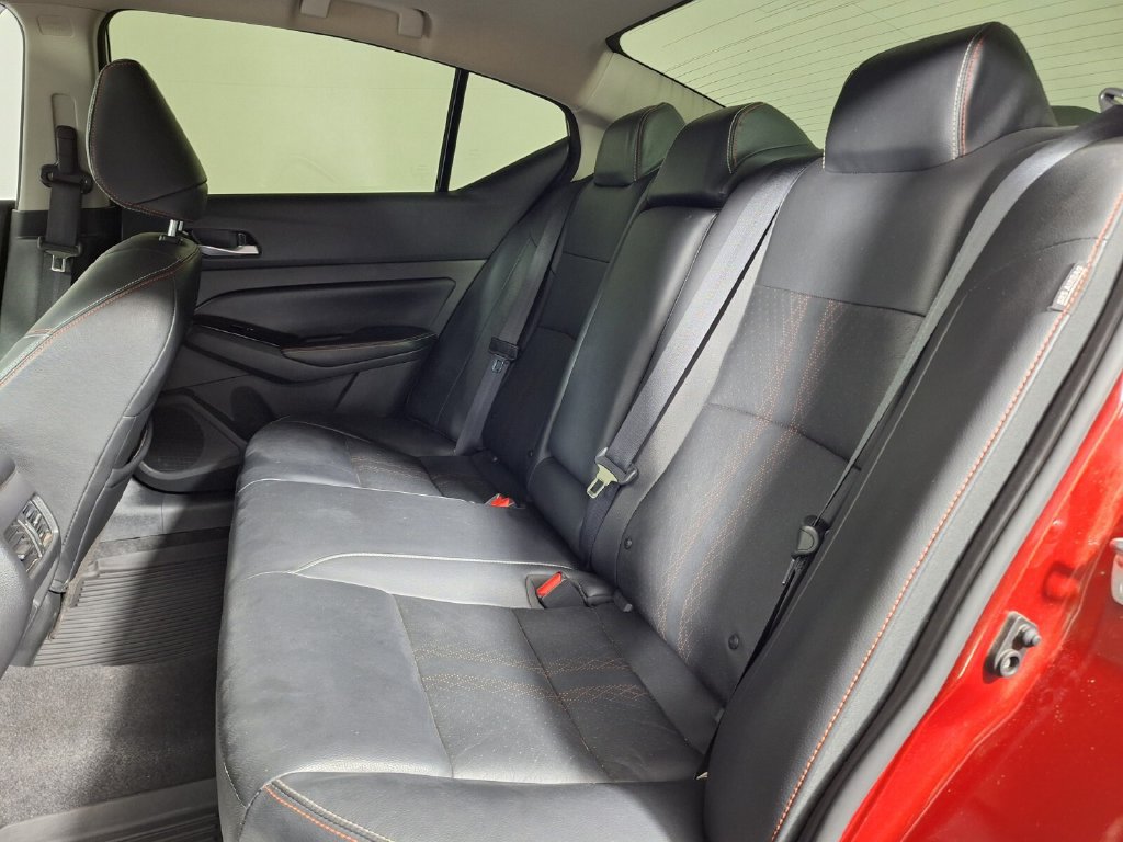 Used 2024 Nissan Altima 2.0 SR FWD image 24