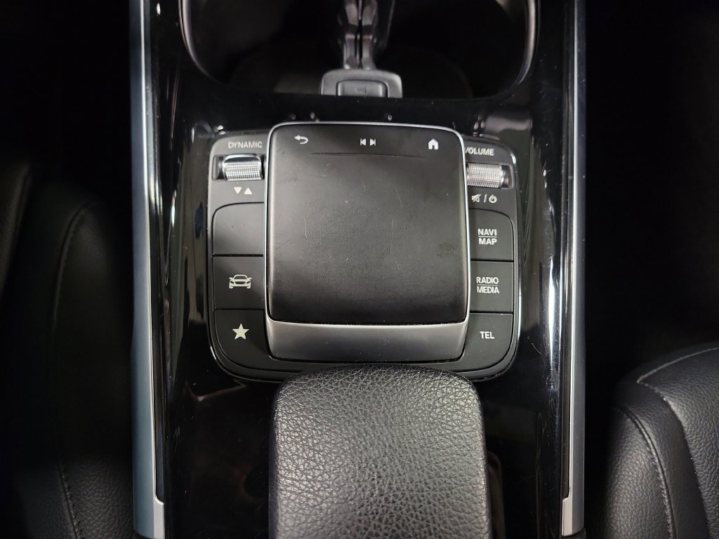Used 2022 Mercedes-Benz GLB 250 4MATIC image 16