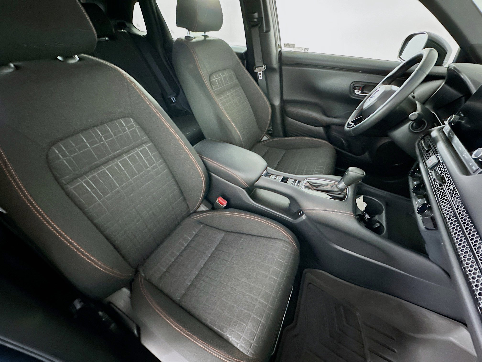 Used 2024 Honda HR-V Sport image 29