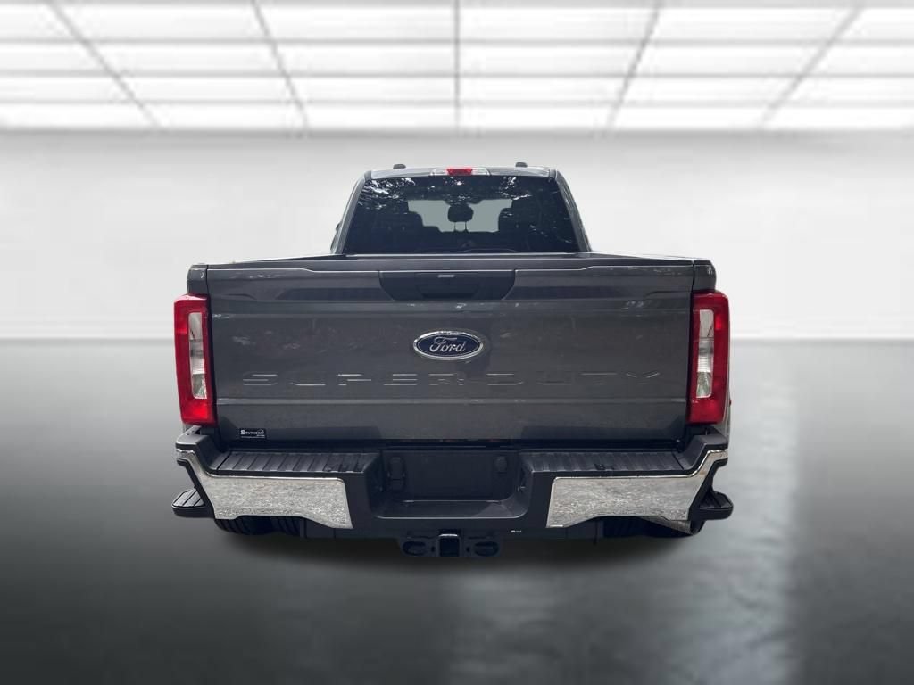 Certified 2026 Ford F350 XLT AWD/4WD image 4
