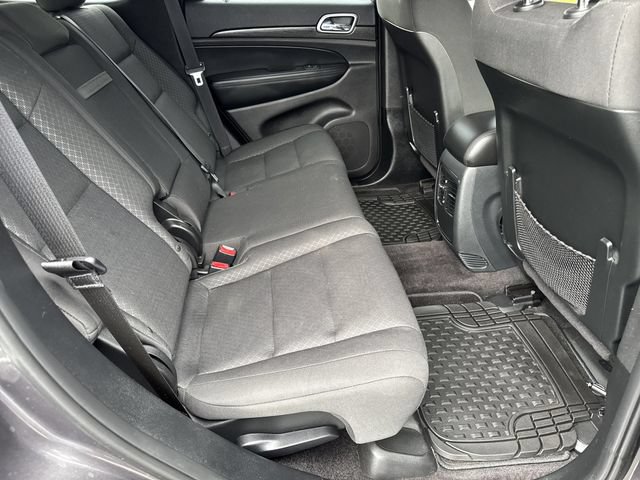 Used 2018 Jeep Grand Cherokee Laredo AWD/4WD image 21
