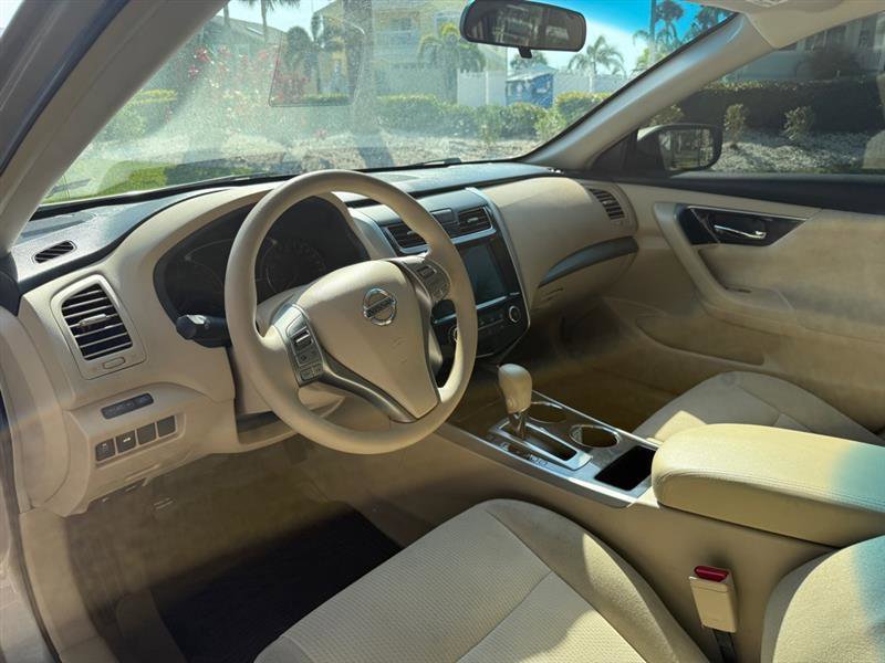 Used 2013 Nissan Altima 2.5 S FWD image 9