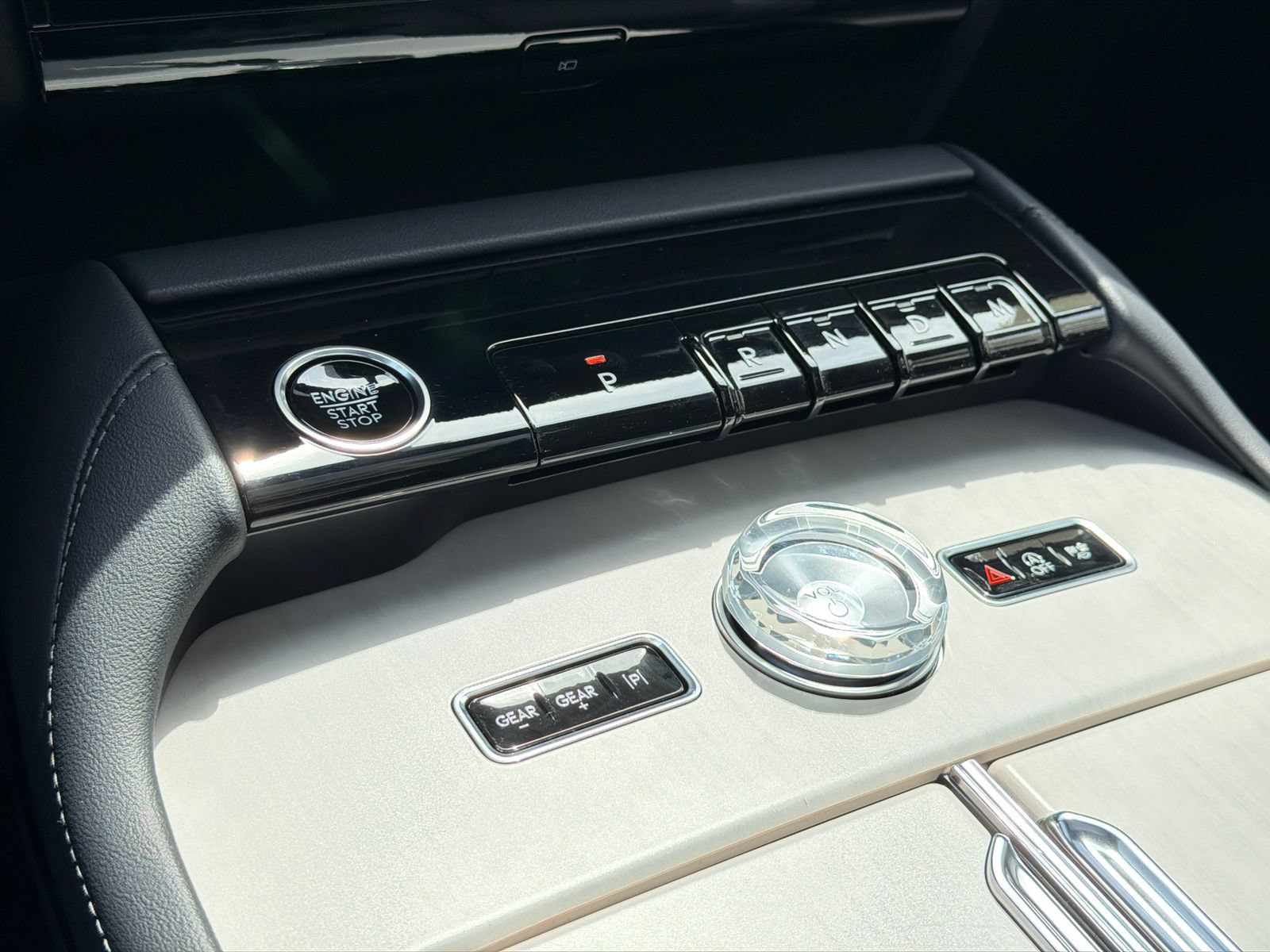 New 2026 Lincoln Navigator Reserve w/ Jet Appearance Package AWD/4WD image 29