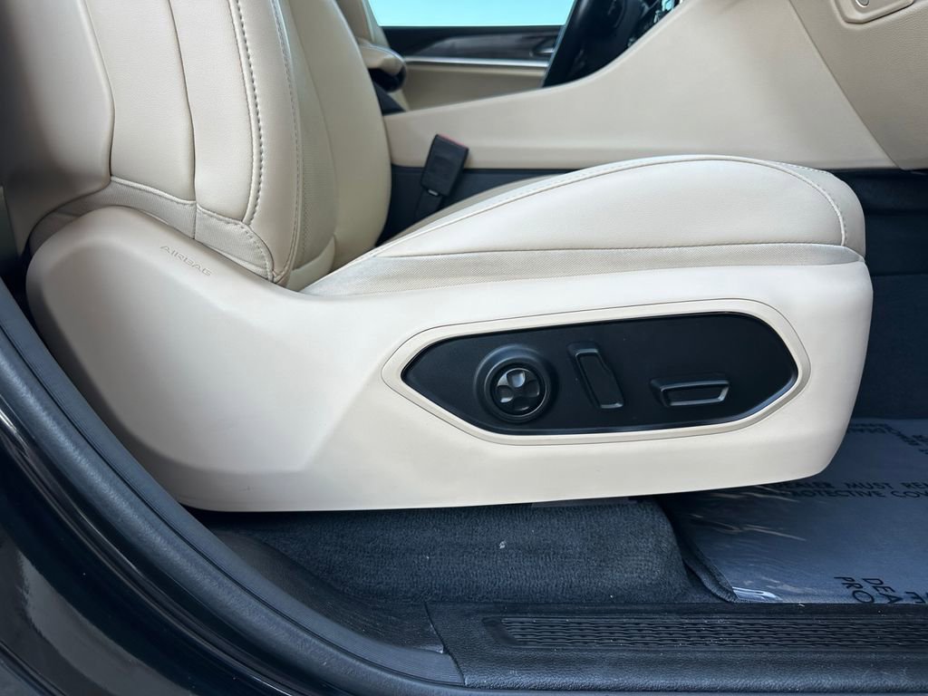 Used 2021 Jeep Grand Cherokee L Limited w/ Luxury Tech Group II image 35