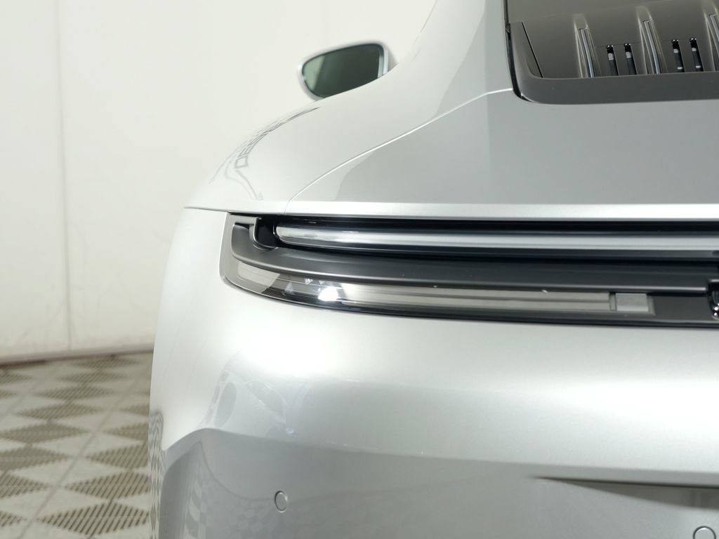Certified 2025 Porsche 911 Carrera T RWD image 13