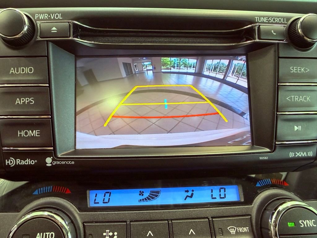 Used 2018 Toyota RAV4 XLE FWD image 23