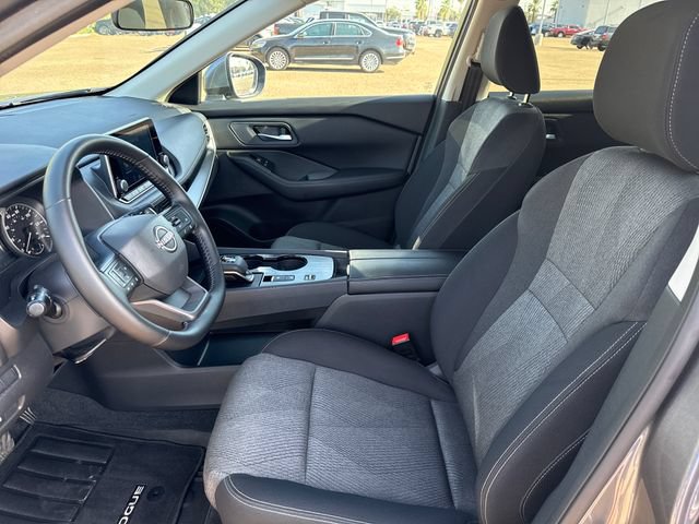 Certified 2026 Nissan Rogue SV FWD image 10
