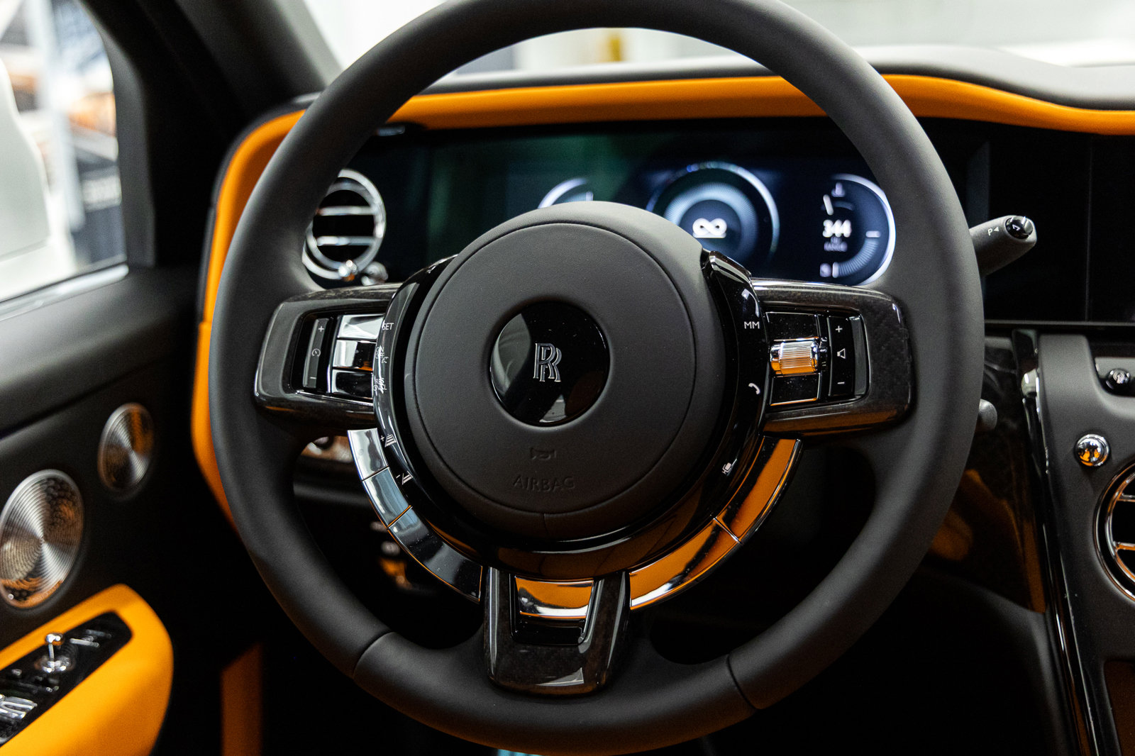 New 2026 Rolls-Royce Cullinan Black Badge image 42