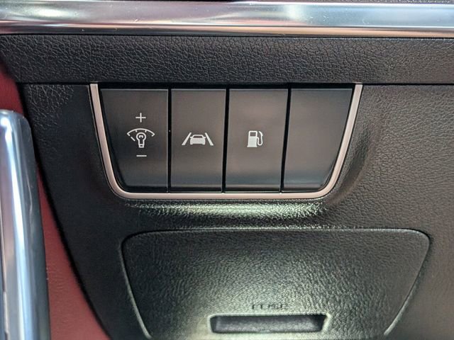 Used 2023 Kia Stinger GT-Line w/ Sun & Sound Package image 28