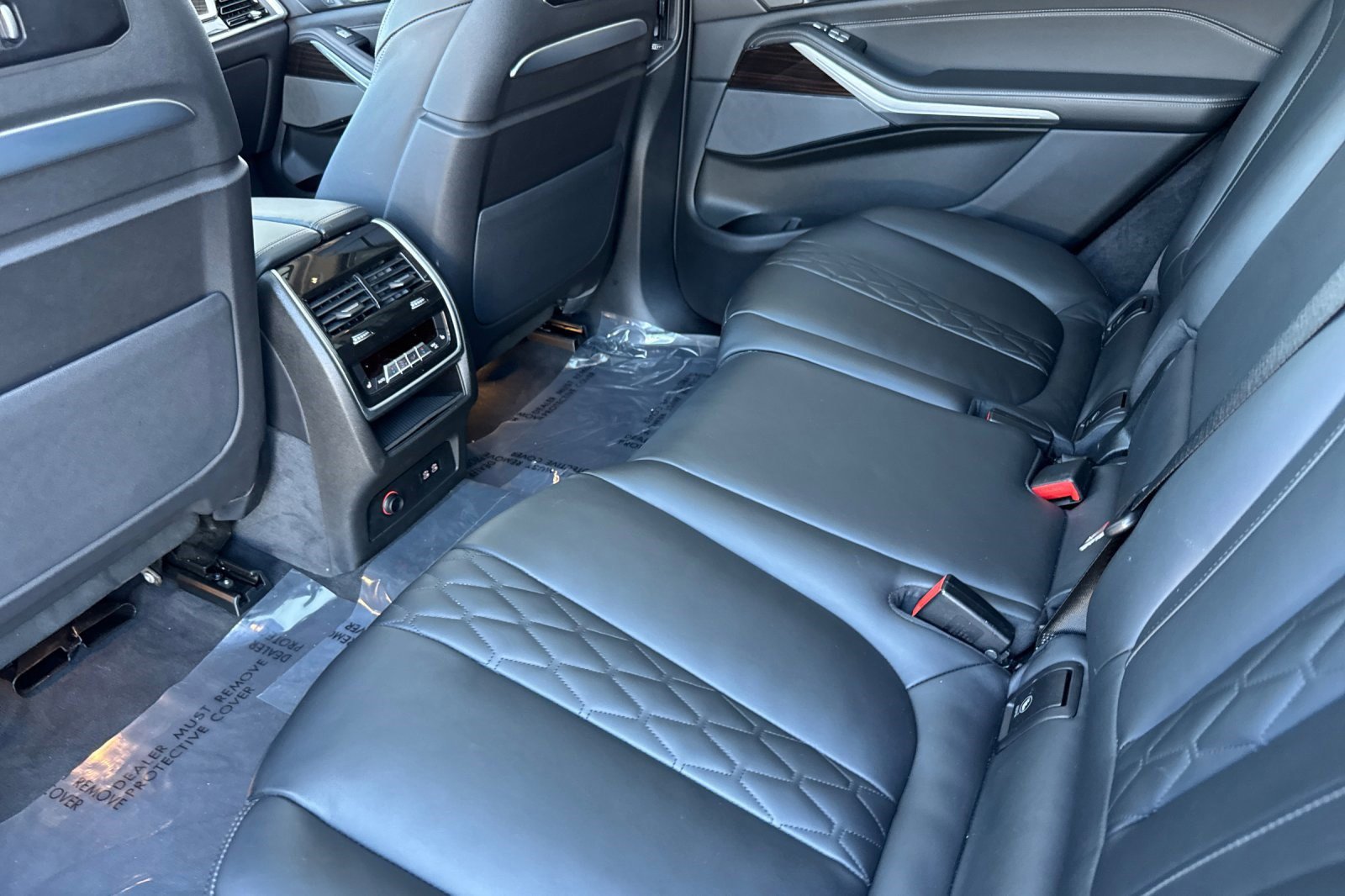 Used 2025 BMW X7 xDrive40i AWD/4WD image 27
