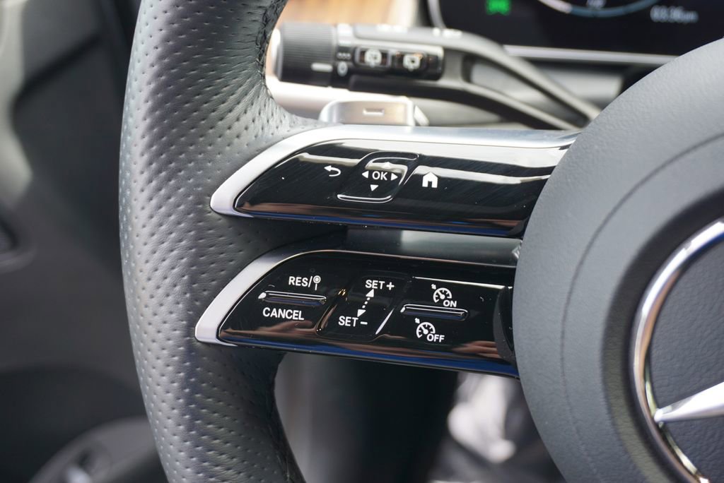 Certified 2025 Mercedes-Benz GLC 300 GLC 300 image 28