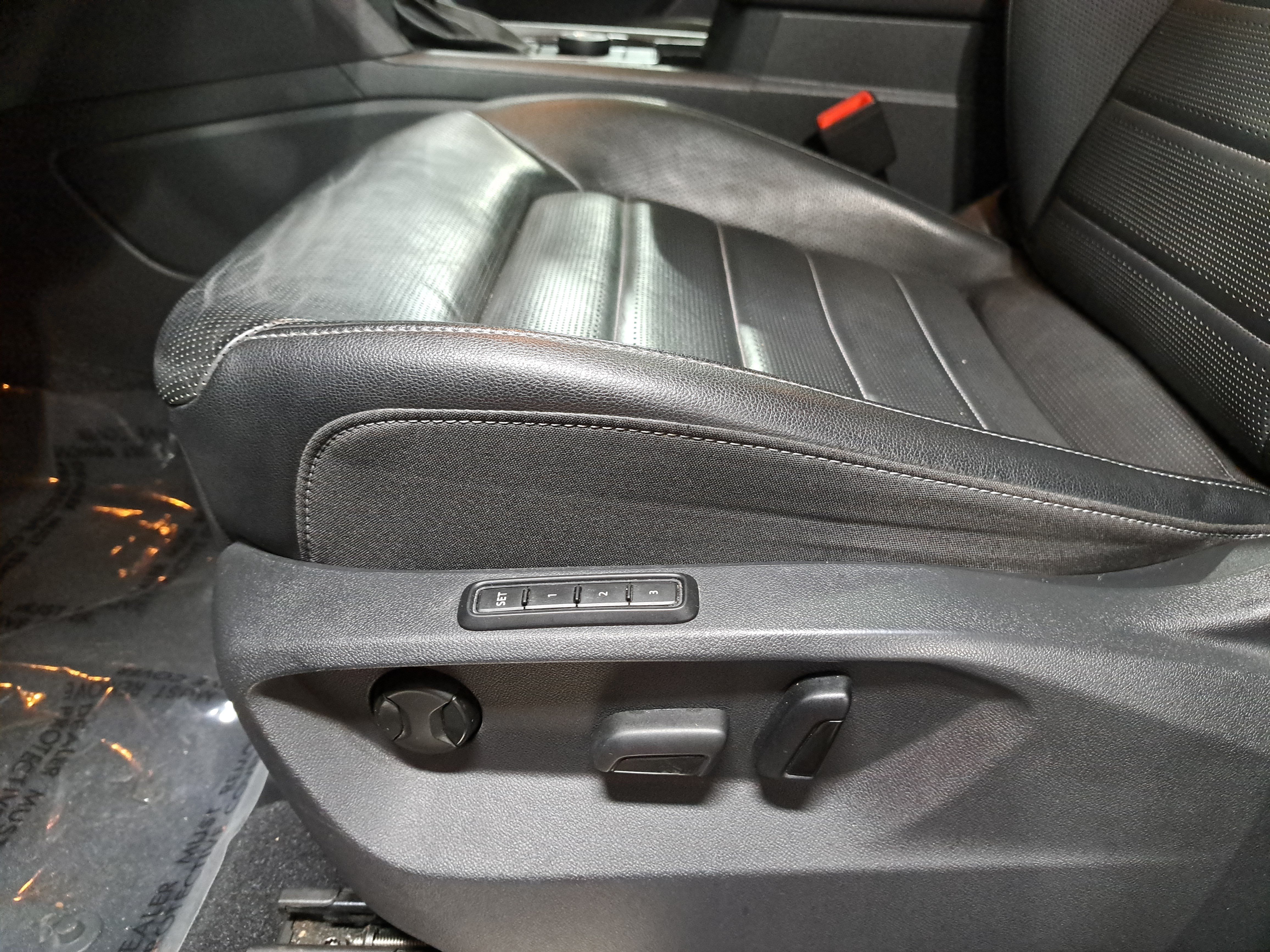 Used 2019 Volkswagen Atlas SEL Premium AWD/4WD image 29