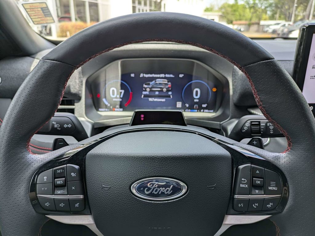 Used 2025 Ford Explorer ST image 43
