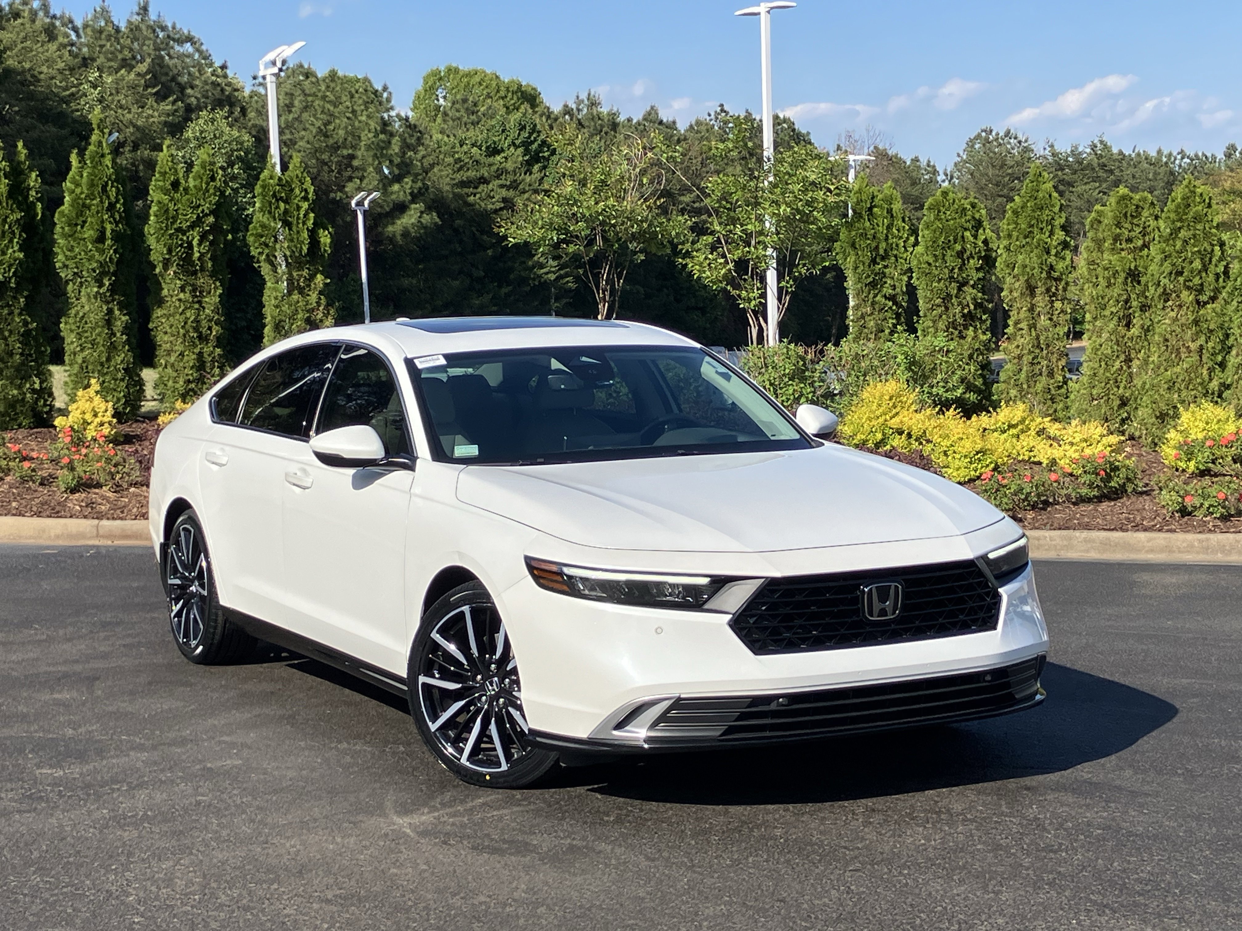 Certified 2023 Honda Accord Touring video 2