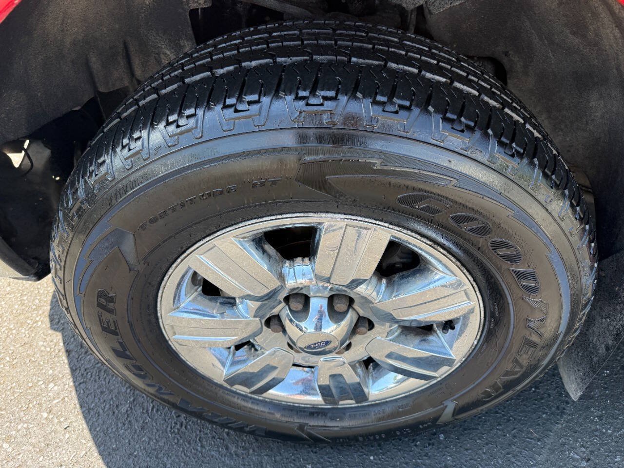 Used 2011 Ford F150 XLT w/ XLT Chrome Pkg AWD/4WD image 9