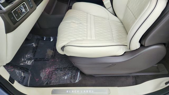 Used 2024 Lincoln Navigator L Black Label AWD/4WD image 37