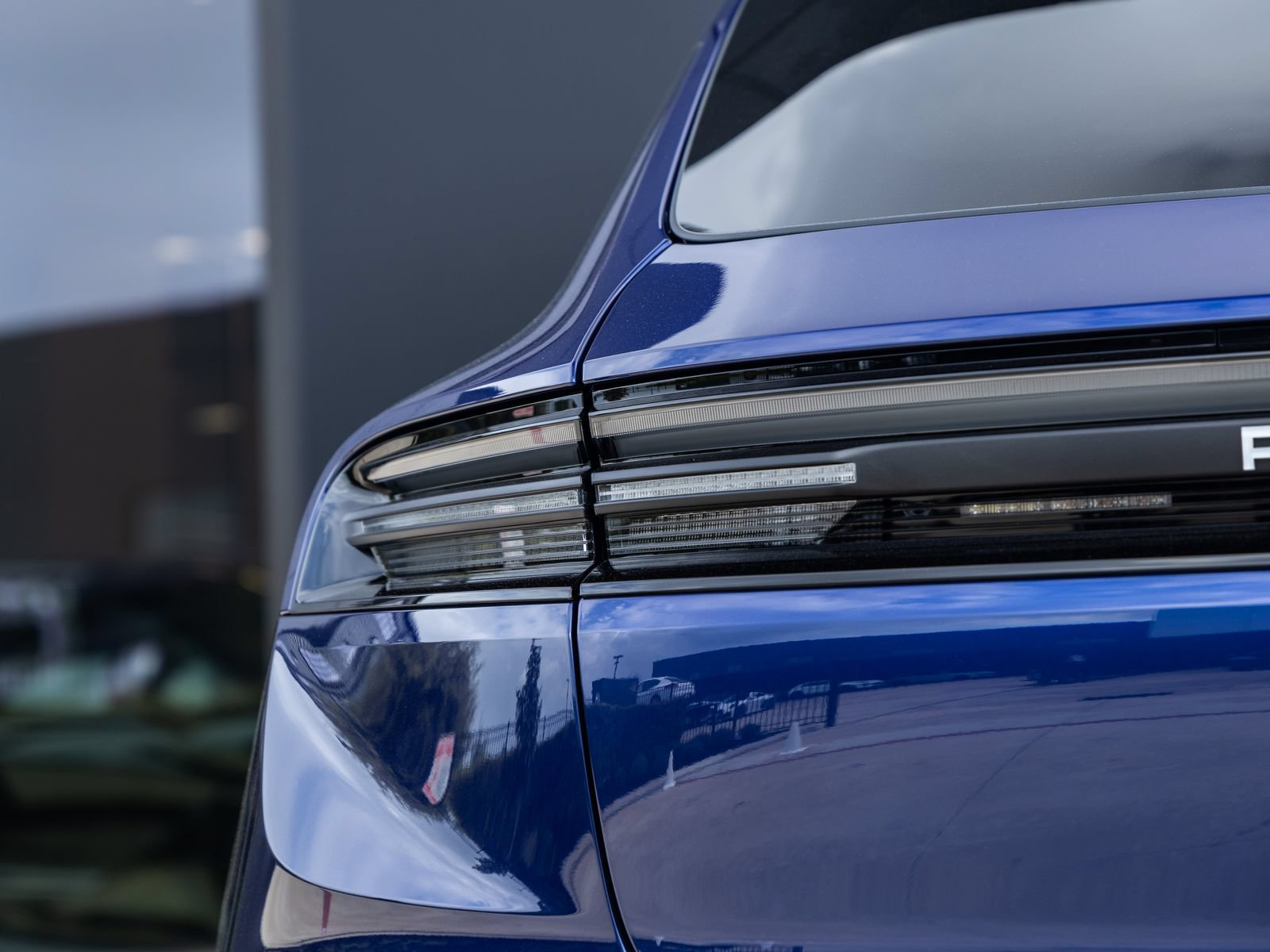 New 2026 Porsche Macan 4 Electric AWD/4WD image 14