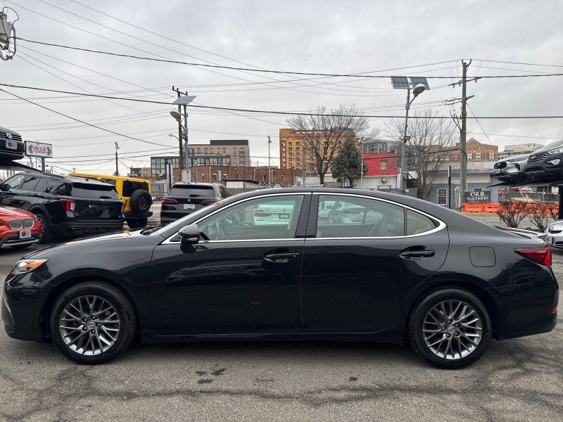 Used 2018 Lexus ES 350 w/ Navigation System Package image 47