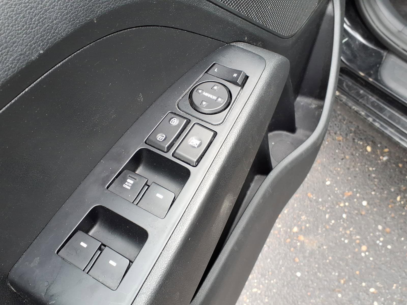 Used 2019 Hyundai Elantra SE w/ Cargo Package FWD image 8