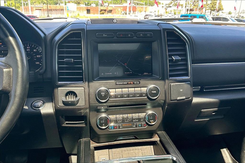 Used 2018 Ford Expedition Limited w/ Equipment Group 302A RWD image 19