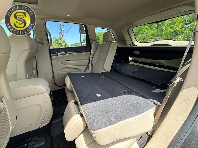 Used 2017 Jeep Grand Cherokee Limited AWD/4WD image 15
