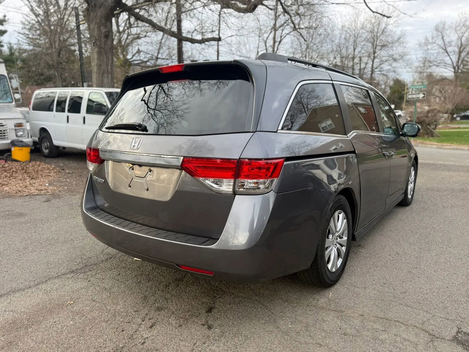 Used 2017 Honda Odyssey EX-L image 4