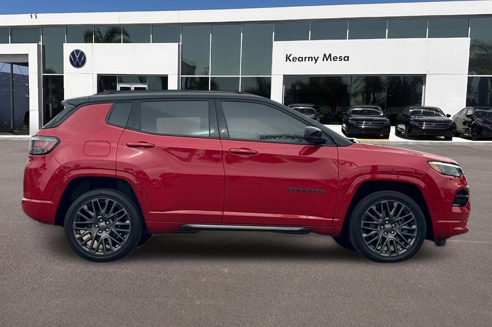Used 2023 Jeep Compass High Altitude AWD/4WD image 3