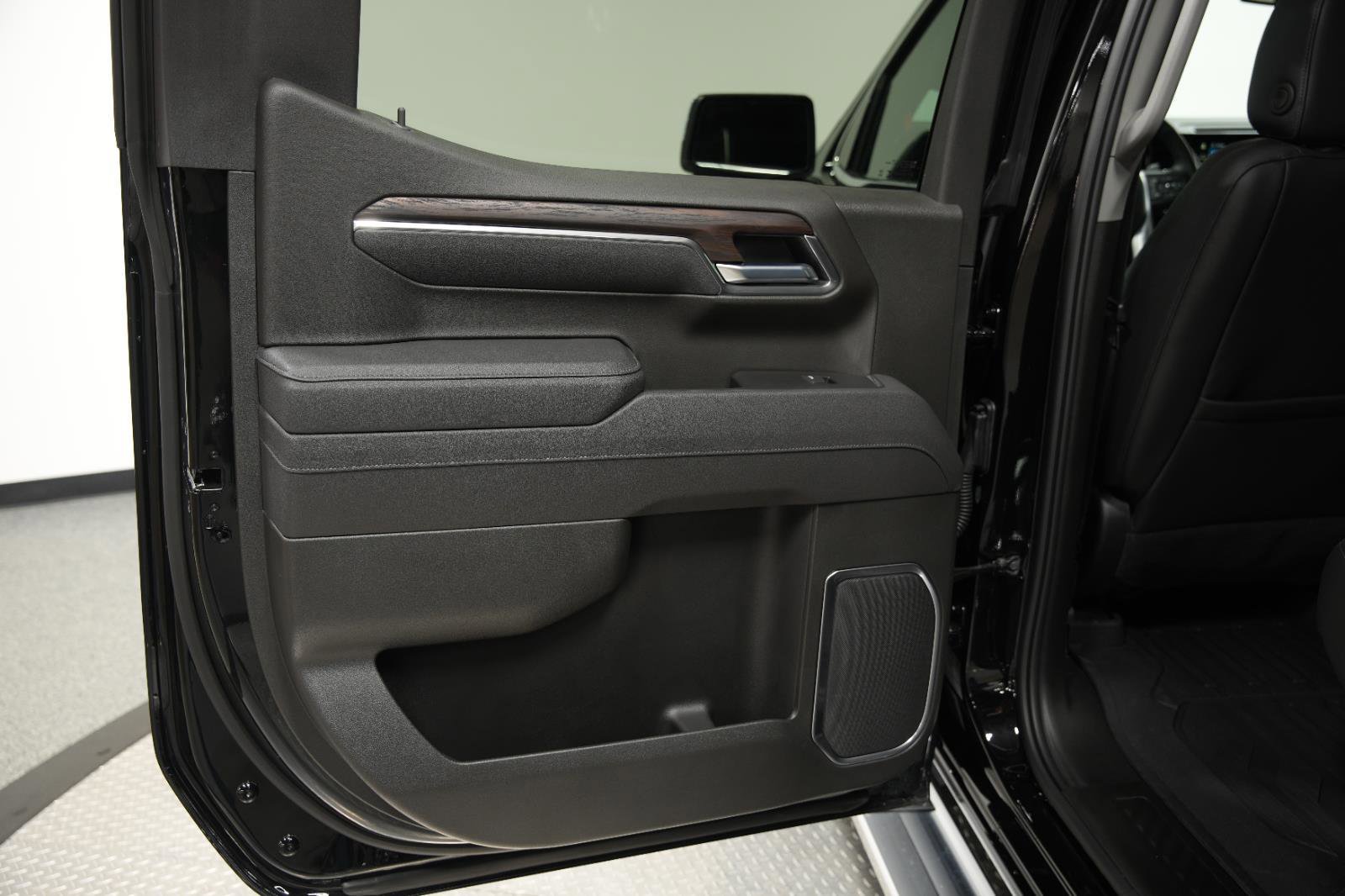 Used 2026 GMC Sierra 1500 SLT w/ SLT Premium Plus Package image 18