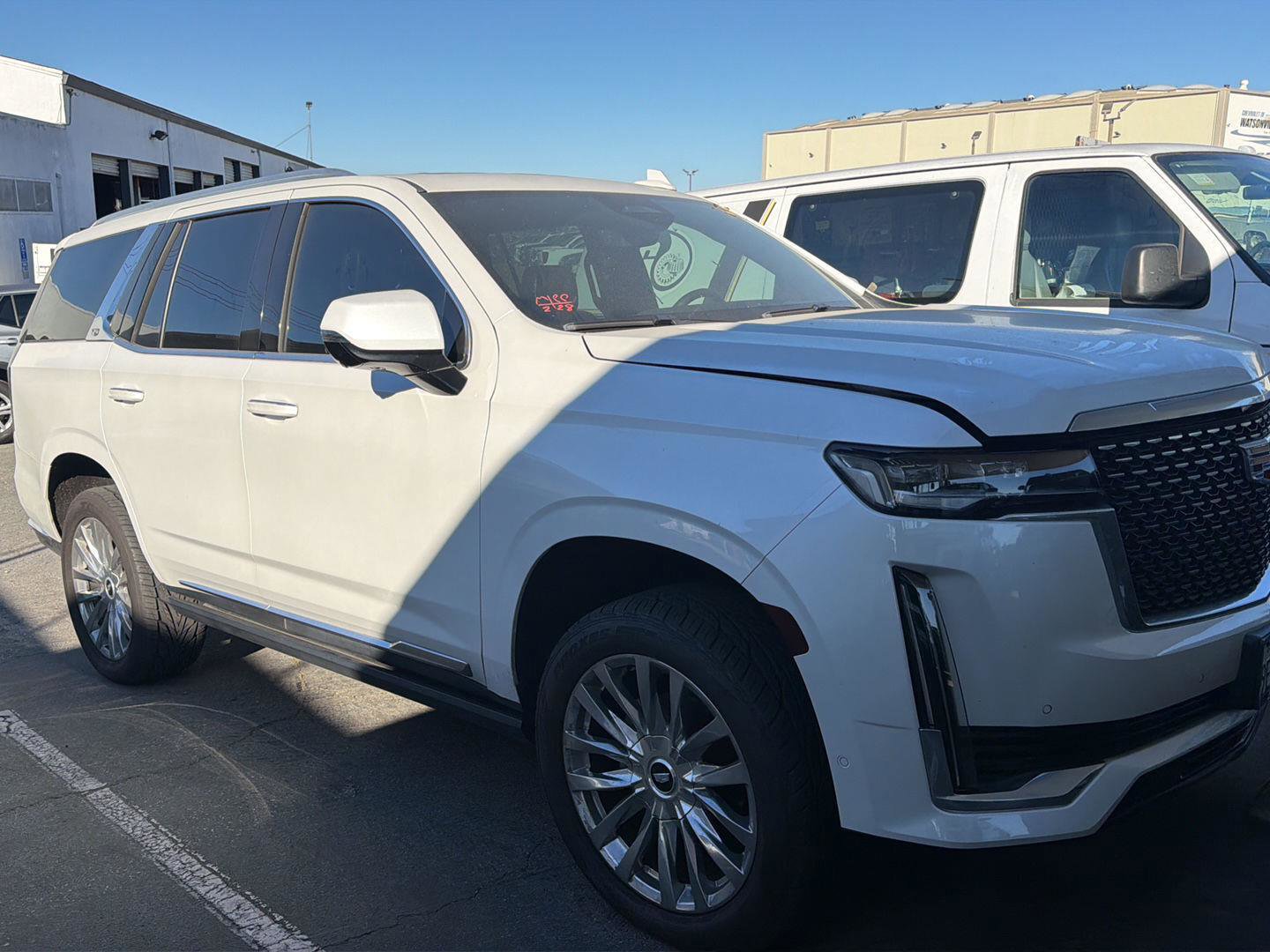 Used 2023 Cadillac Escalade Premium Luxury w/ Performance Package AWD/4WD image 5