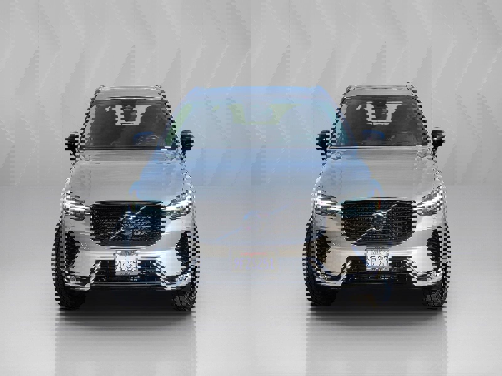 Certified 2023 Volvo XC60 B5 Ultimate AWD/4WD image 2