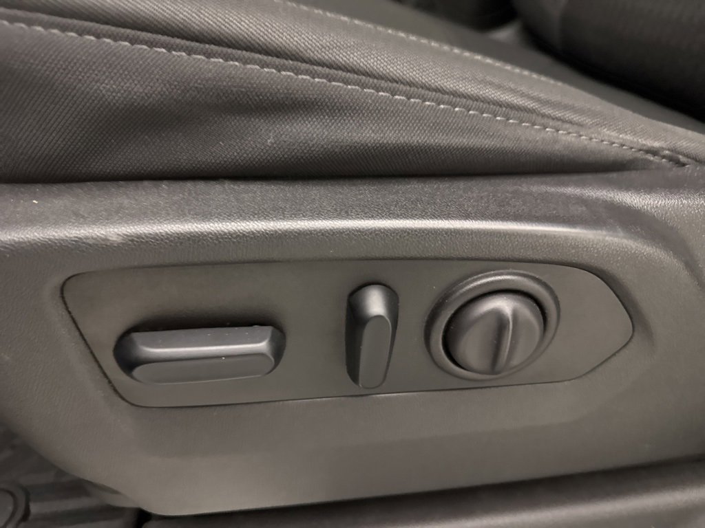 Used 2021 Chevrolet Silverado 1500 RST image 18