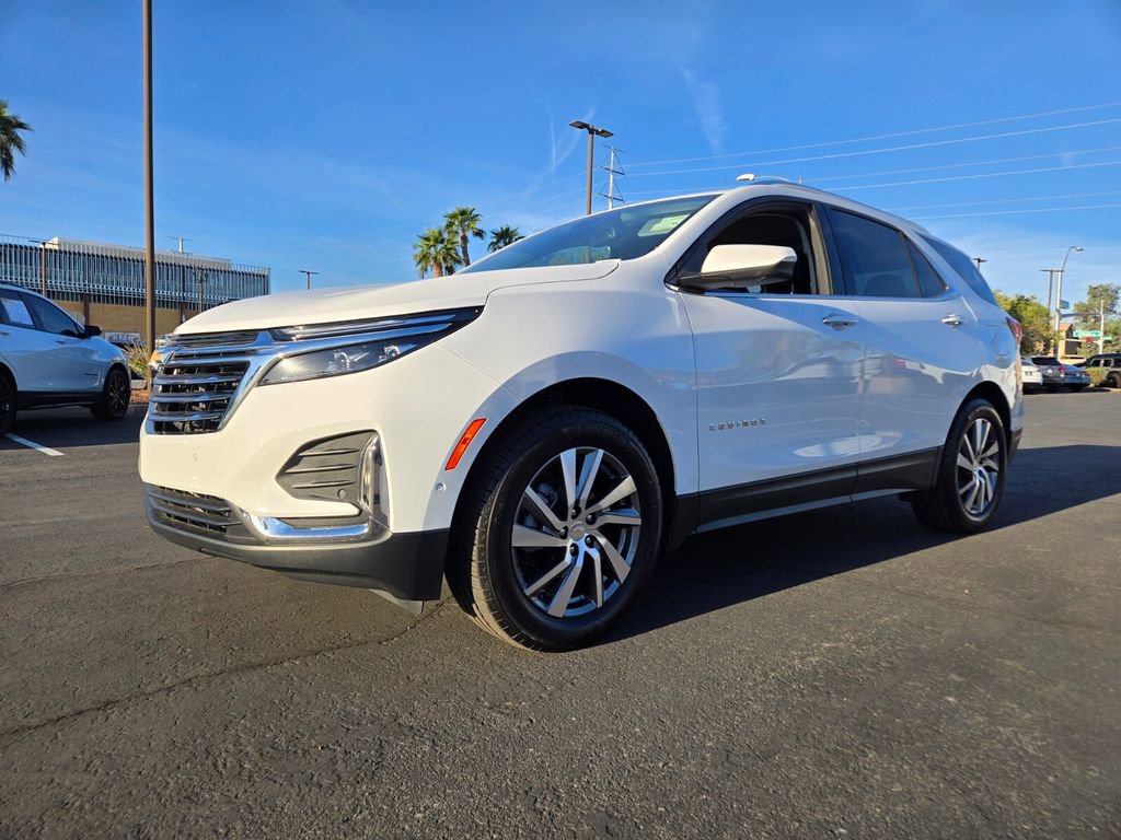 Used 2023 Chevrolet Equinox Premier image 2