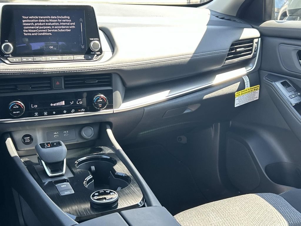 New 2026 Nissan Rogue SV AWD/4WD image 24