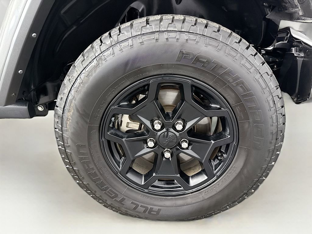 Used 2021 Jeep Gladiator Sport image 30