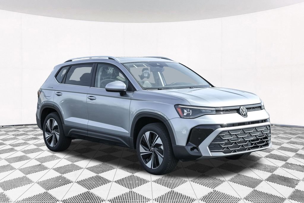 New 2025 Volkswagen Taos SE image 11
