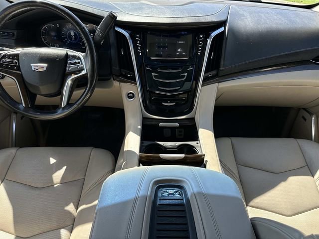 Used 2020 Cadillac Escalade Luxury AWD/4WD image 14