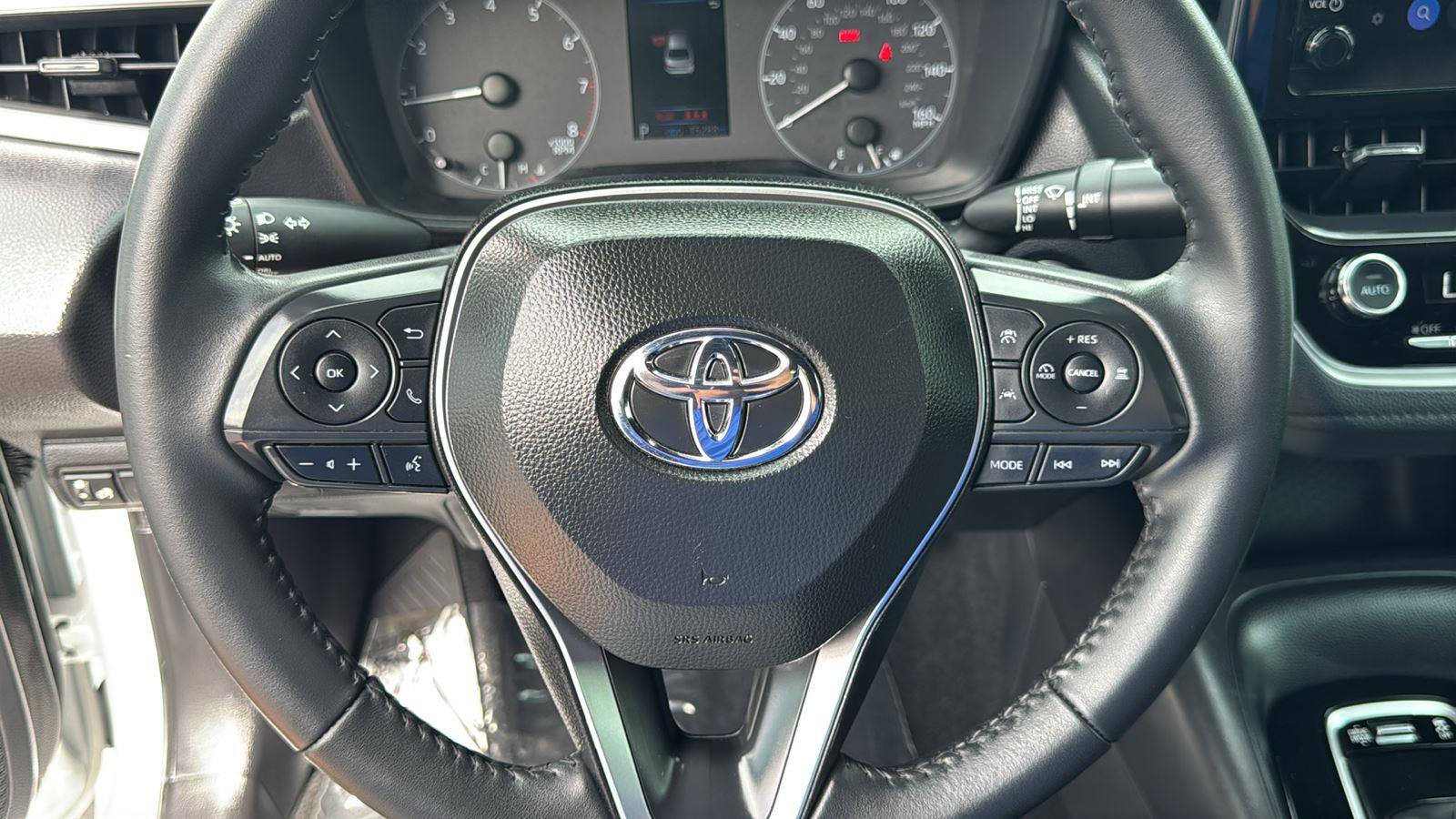 Used 2025 Toyota Corolla SE image 15