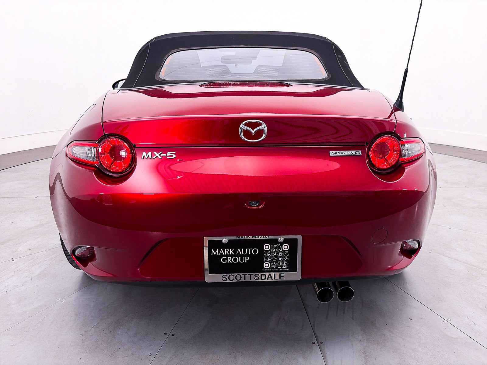 Used 2021 MAZDA MX-5 Miata Sport RWD image 14