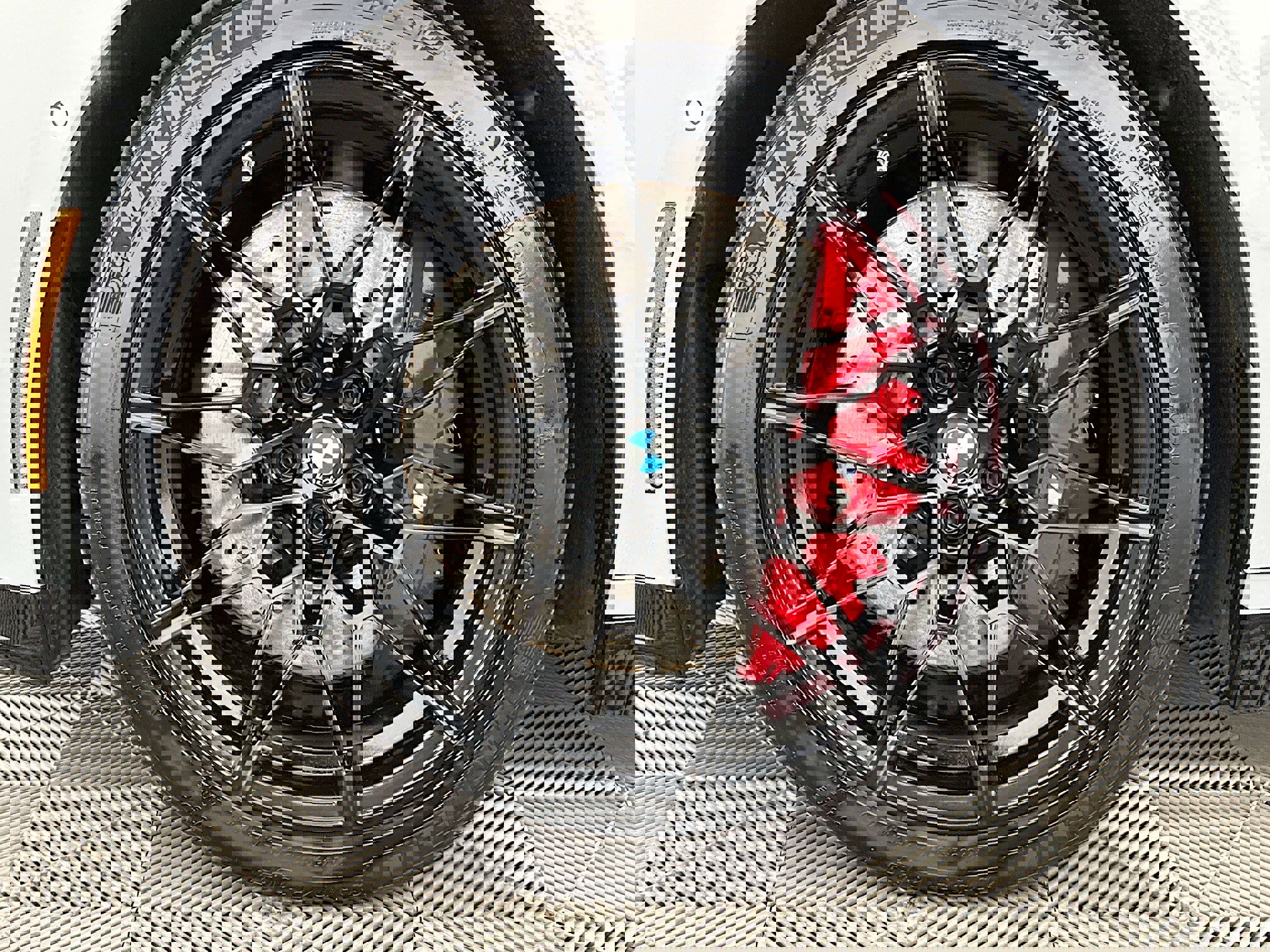 Used 2025 BMW M4 Competition w/ M Carbon Exterior Package image 34