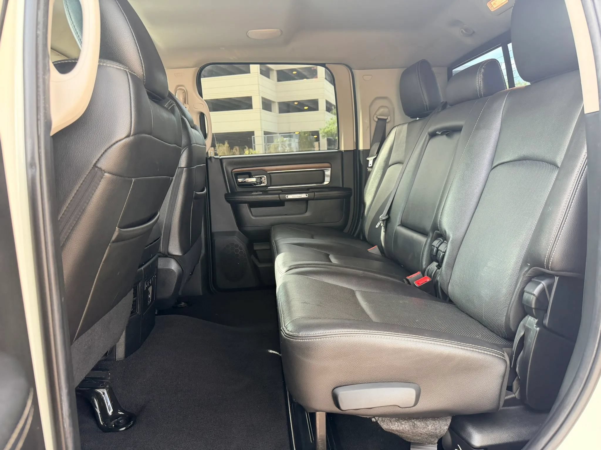 Used 2016 RAM 2500 Laramie AWD/4WD image 27