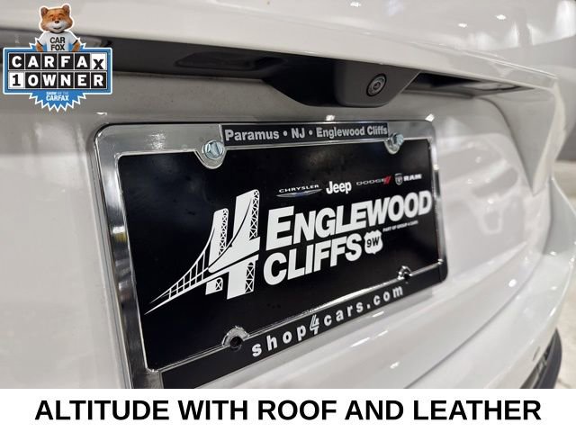 Used 2023 Jeep Grand Cherokee Altitude image 16