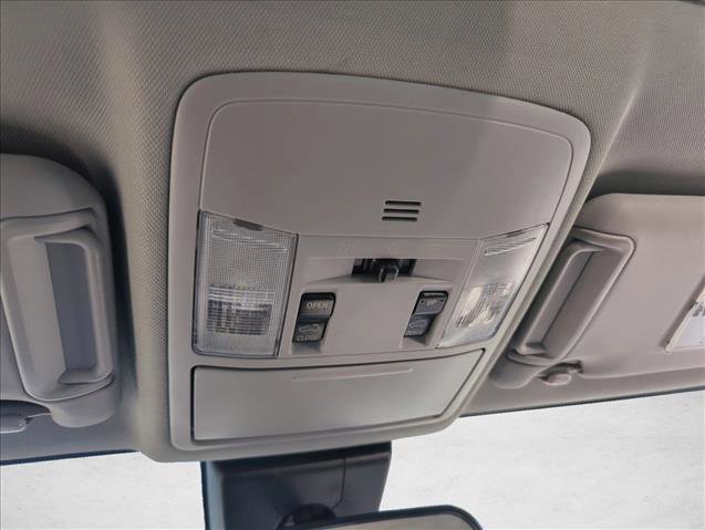 Used 2018 Toyota RAV4 XLE image 10