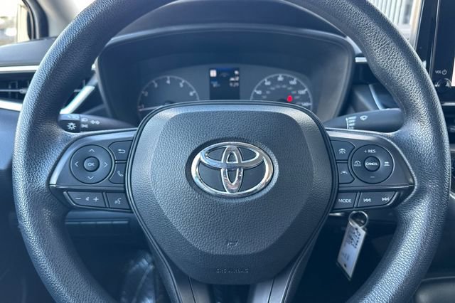 Used 2023 Toyota Corolla LE image 25