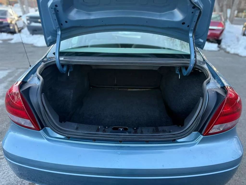 Used 2005 Ford Taurus SE FWD image 9