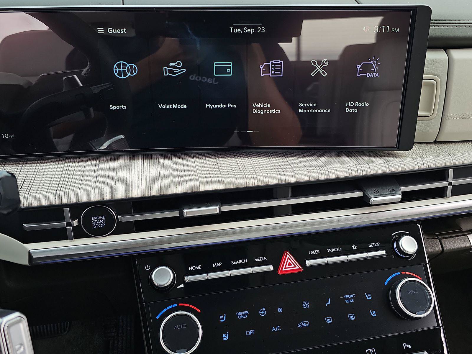 New 2025 Hyundai Santa Fe Calligraphy AWD/4WD image 26